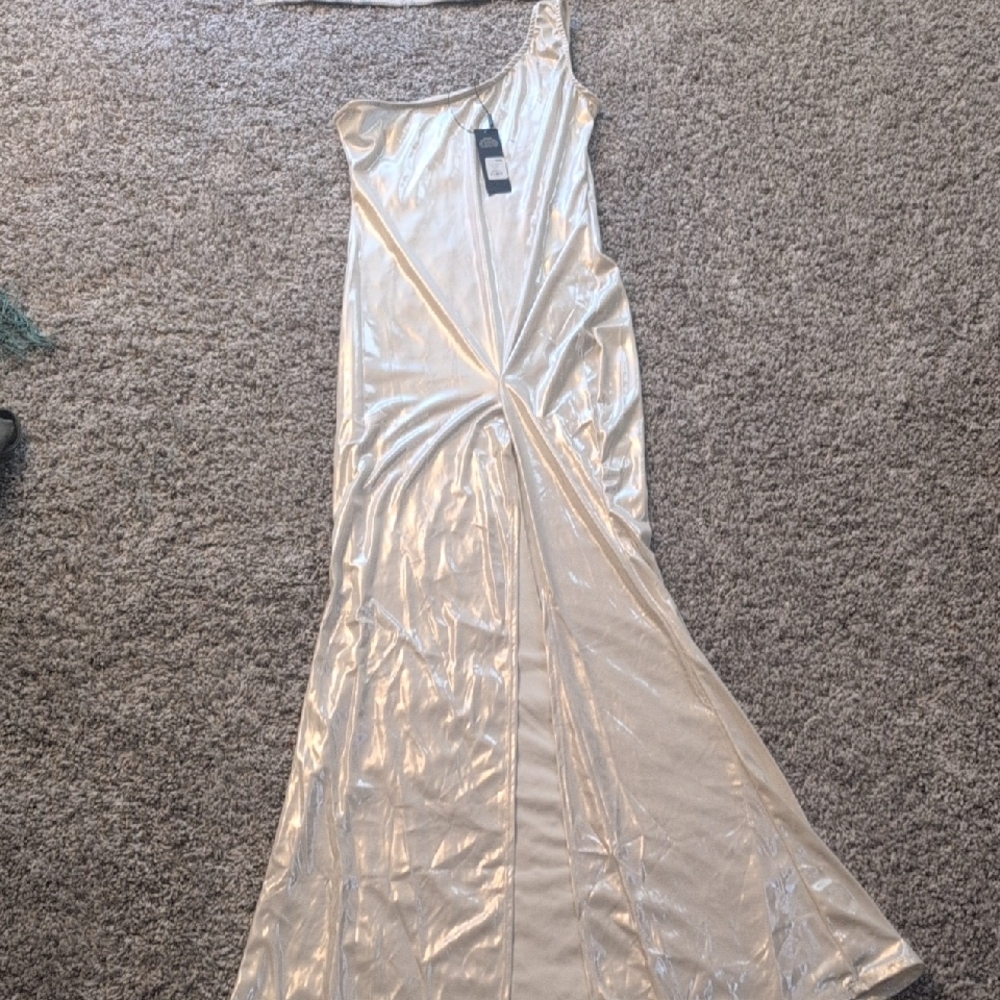 Elegant One-Shoulder Cream Dress